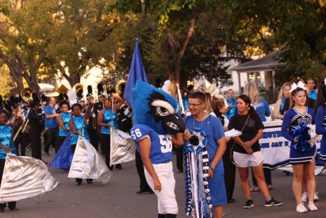 Photos: Homecoming Parade Shows School Spirit