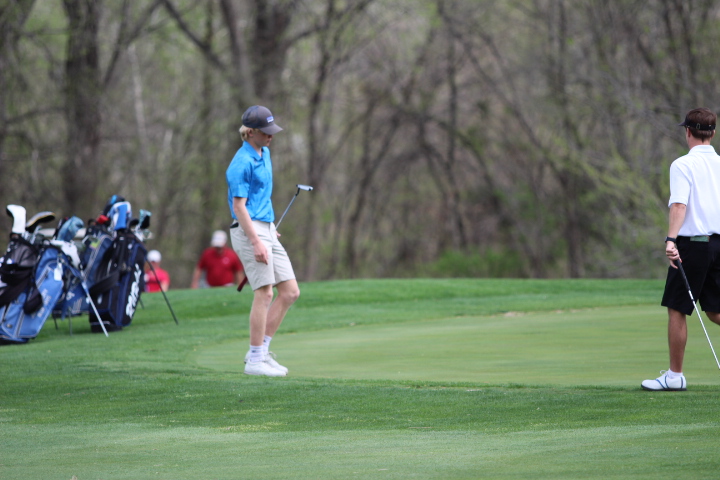 Logan Roether keeps it cool after making a put.