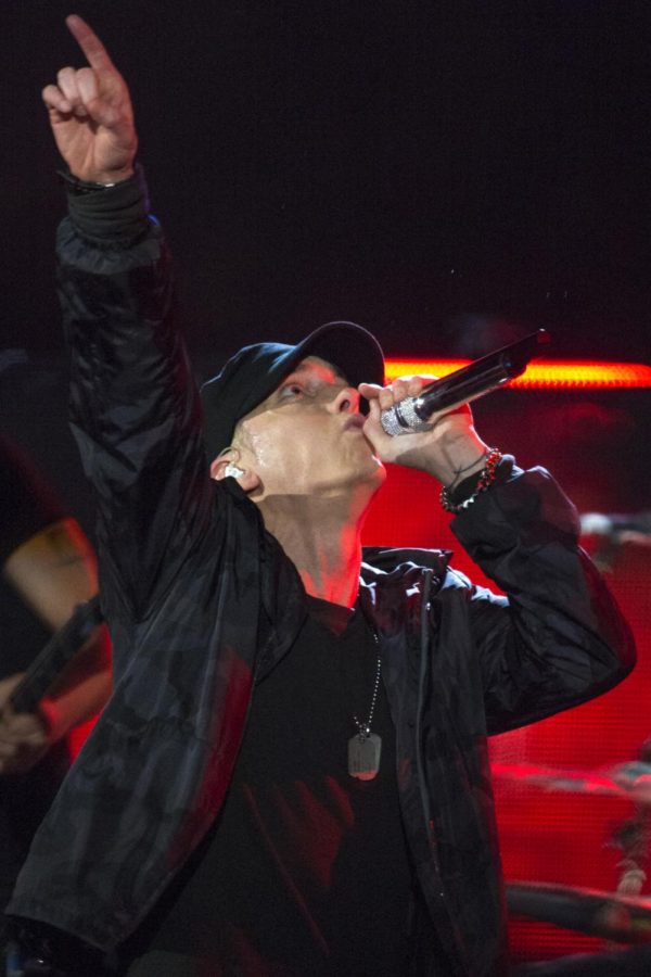 Eminem%2C+released+his+suprise+album+Kamikaze+this+August.