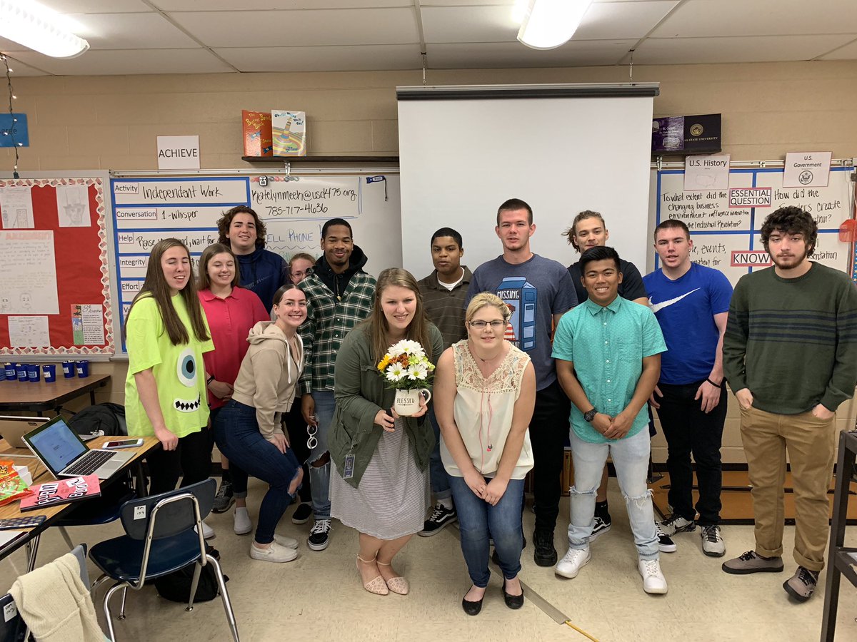 Ms. Meek poses with her class after she found out that she was the nominee for the Horizon award.