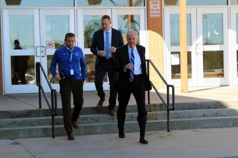 Senator Jerry Moran Receives Tour of JCHS